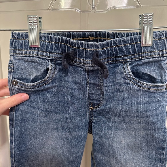 Oshkosh B’gosh Boys Medium Wash Elastic Waistband Straight Leg Jeans size 4T - Picture 3 of 5